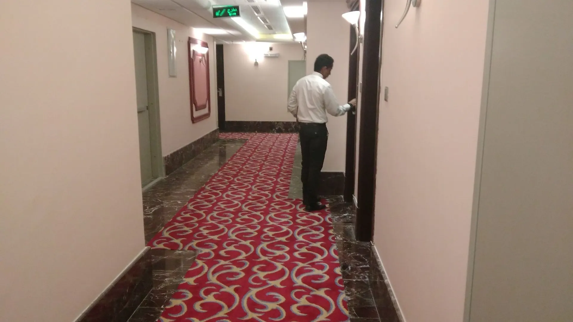 فندق رقي الوليد La Mecque Hotel