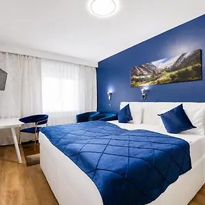 Otel Rivoli ***